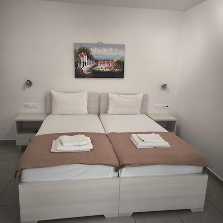 פליאוחורה Alexia Rooms מראה חיצוני תמונה
